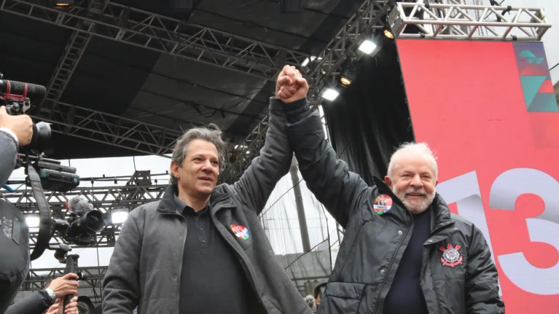 Governo Lula começa sob pressão e sem a ‘folga’ dos 100 dias na economia.