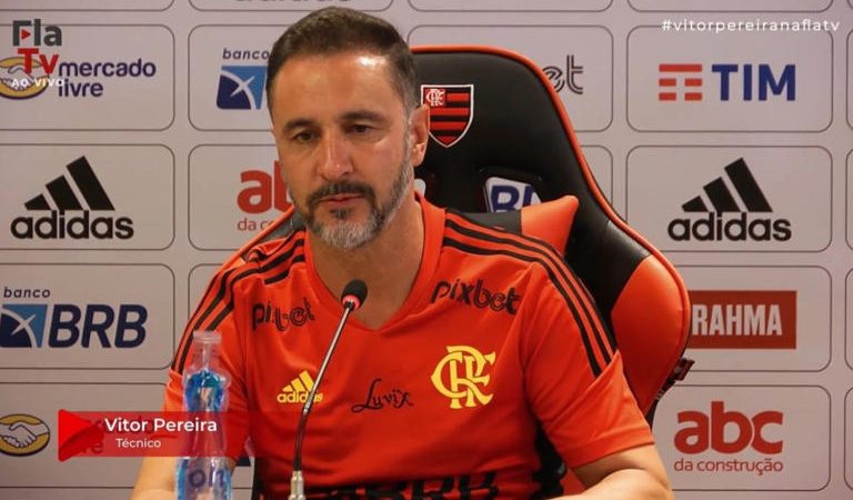 Sem espaço com Vitor Pereira, atacante deixa o Flamengo e acerta com novo clube