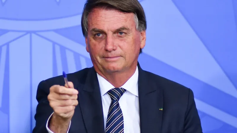 Isenção de Bolsonaro a pastores entra na mira de Receita e TCU após suspeita de ato atípico