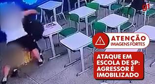 Adolescente usava máscara de caveira e golpeou professora pelas costas em escola de SP, mostra vídeo