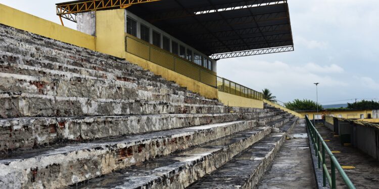 Estádio Antônio Pena passa por maior reforma desde a sua construção em 1996