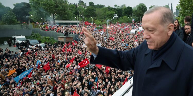 Turquia reelege Erdogan para mais cinco anos no poder￼