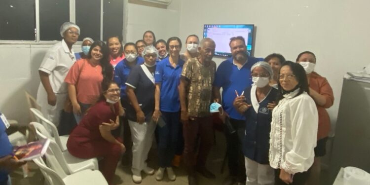 Hospital Municipal de Catu capacita profissionais sobre manejo para pacientes psiquiátricos