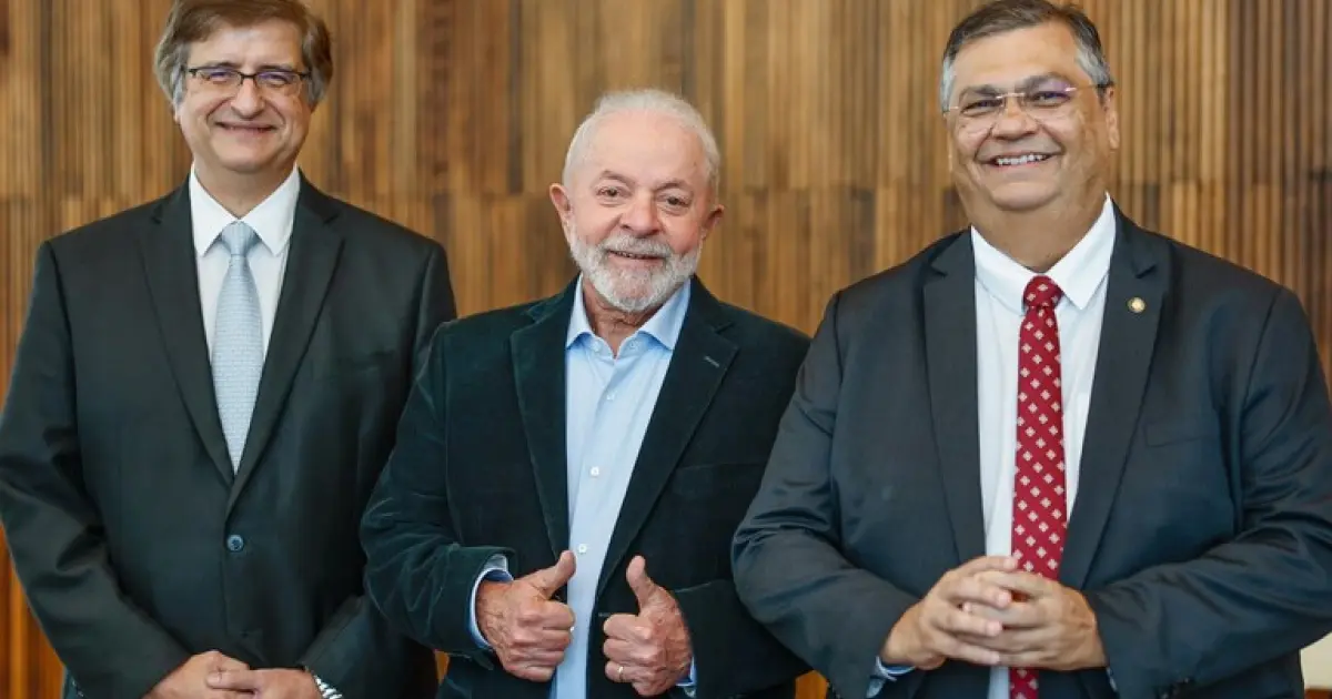 Oficial: Lula confirma indicação de Flávio Dino ao STF e Paulo Gonet à PGR